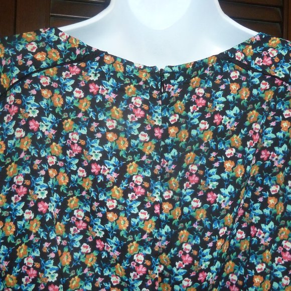 Beautiful Black Dress with Colorful Flowers, S M - Picture 8 of 11
